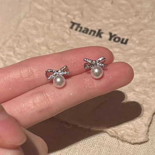 Bow Faux Pearl Earring Stud