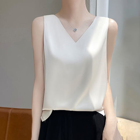 Scoop Neck Plain Satin Tank Top