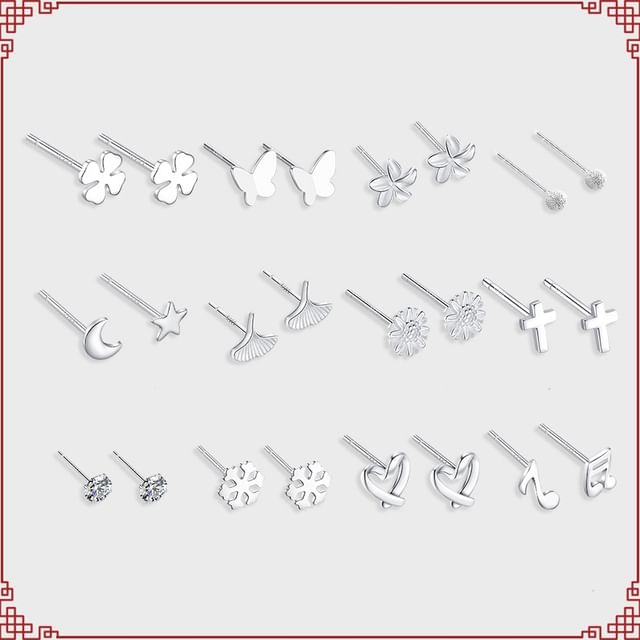 Ear Metallic Stud