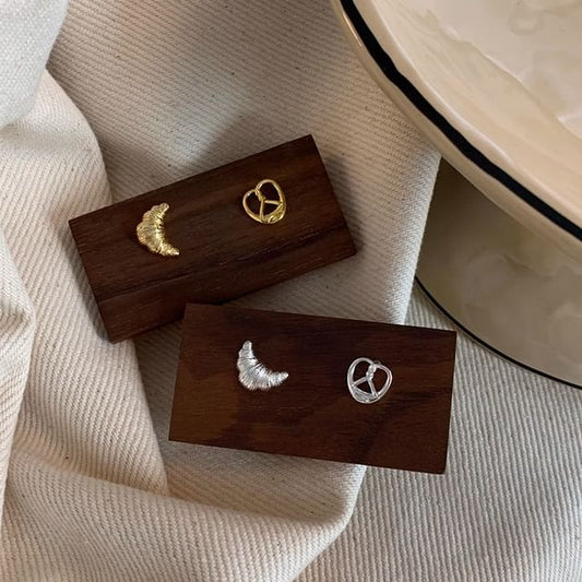 Pastry Stud Ear Metallic