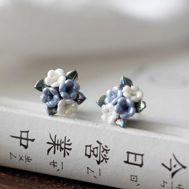 Stud Earring Floral