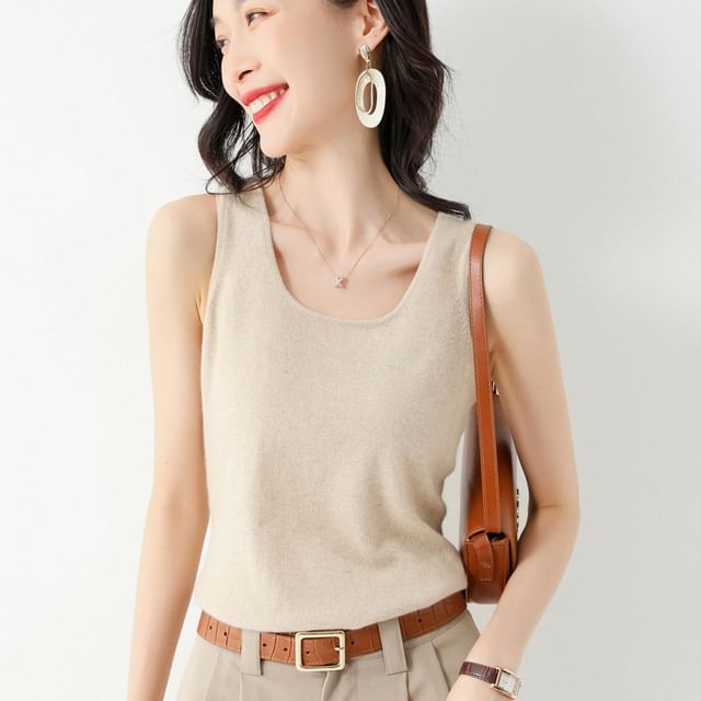 Scoop Neck Plain Knit Slim Fit Tank Top