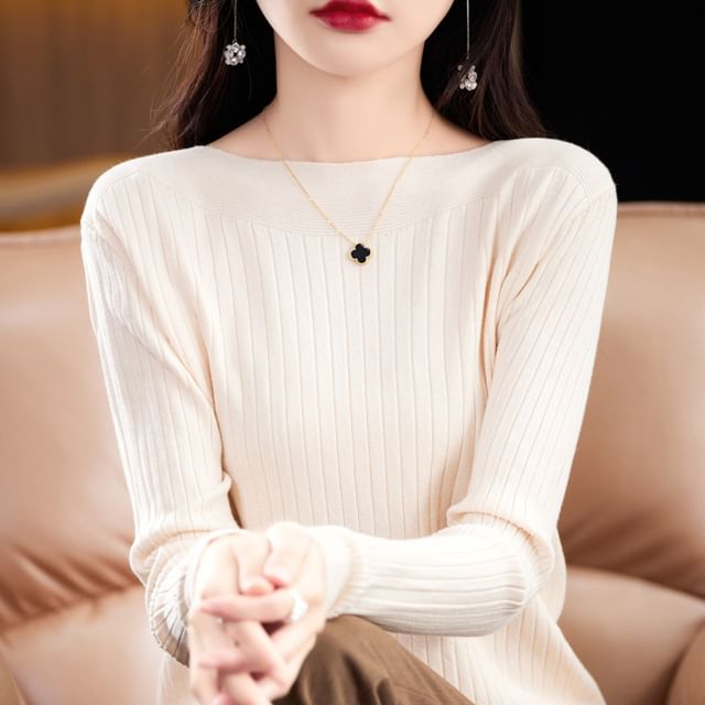Long-Sleeve Boat Neck Plain Knit Top