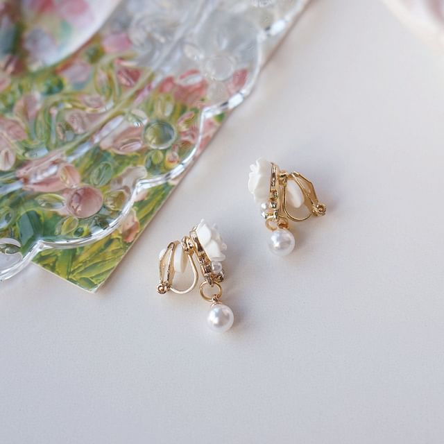 Faux Earring Pearl Rhinestone Clip-On / Drop Floral
