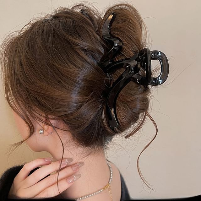 Geometry Claw Hair