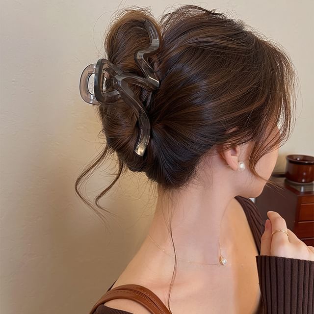 Geometry Claw Hair