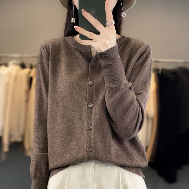 Round Neck Plain Button Knitted Cardigan