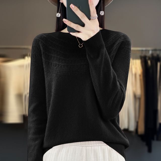 Round Neck Plain Jacquard Knit Sweater