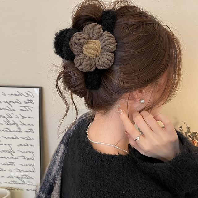 Clip Chenille Claw Yarn Floral Hair