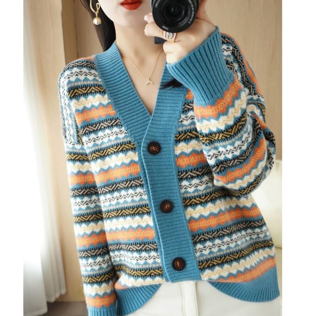 V-Neck Pattern Button-Up Cardigan