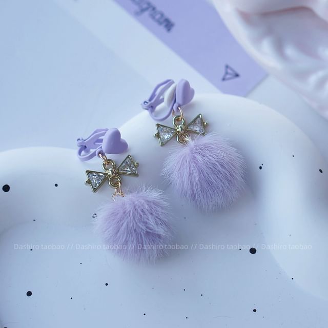 Stud Pom Earring Drop On Clip /