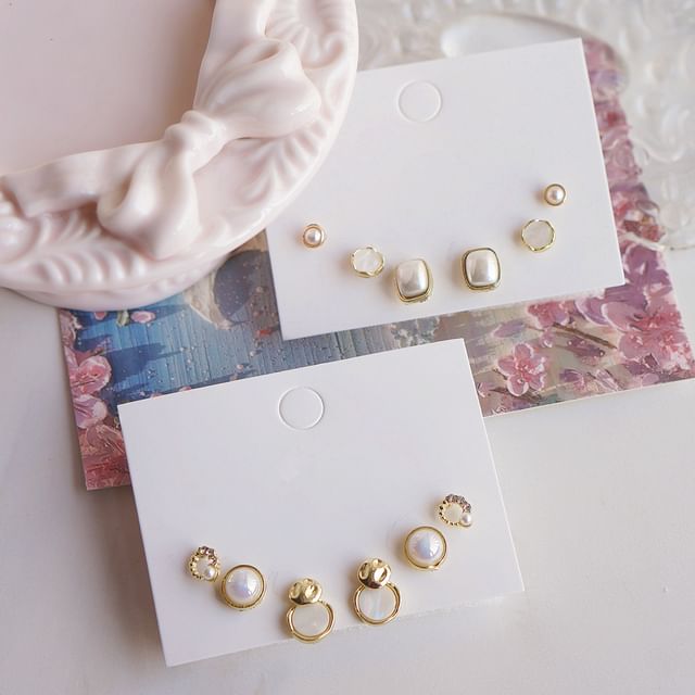 Earring Stud Faux Set Pearl