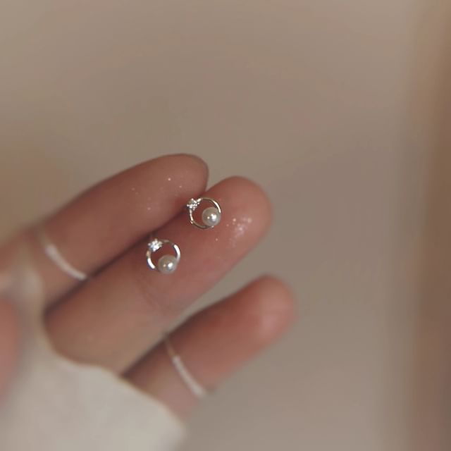 Rhinestone Faux Stud Alloy Earring Pearl