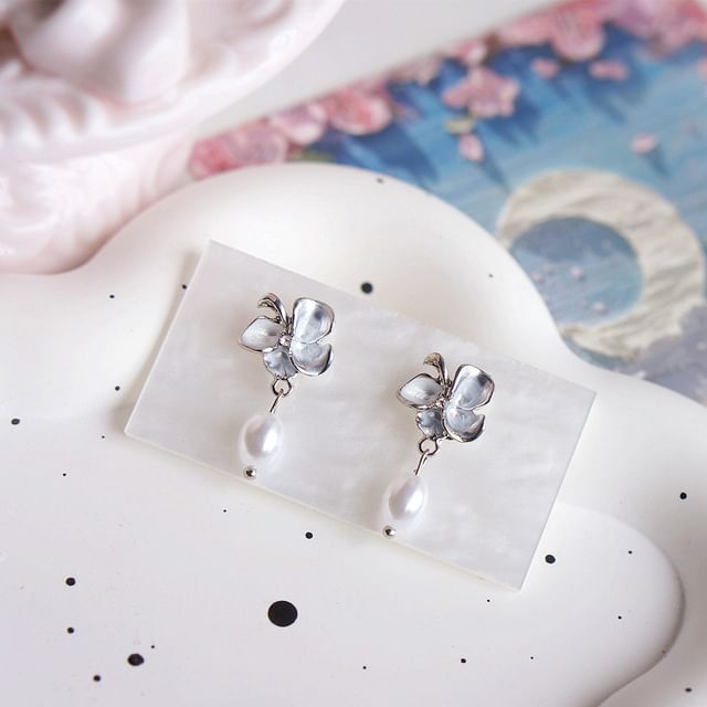 Earring Drop / Clip-On Pearl Butterfly Faux