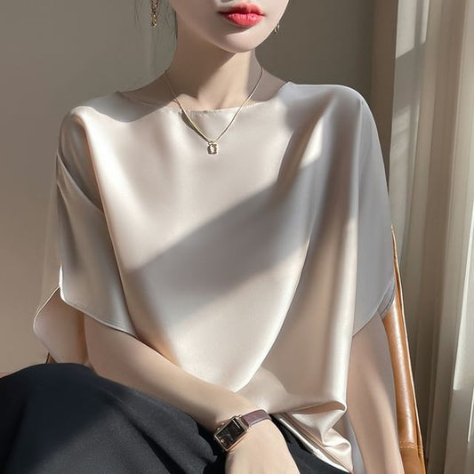 Elbow-Sleeve Round Neck Plain Blouse