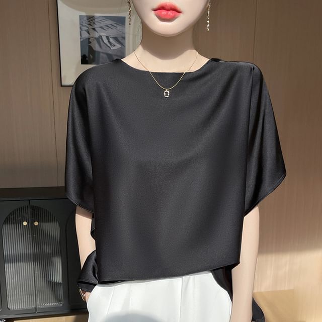 Elbow-Sleeve Round Neck Plain Blouse