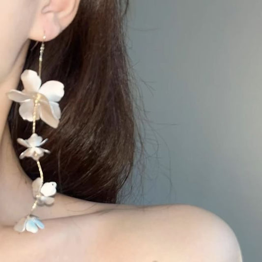 Earring Floral Dangle