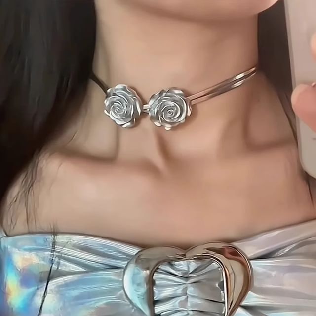Faux Metallic Leather Rose Choker