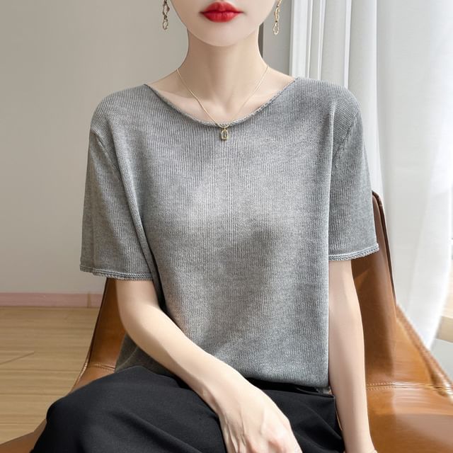 Short-Sleeve Round Neck Plain Knit Top