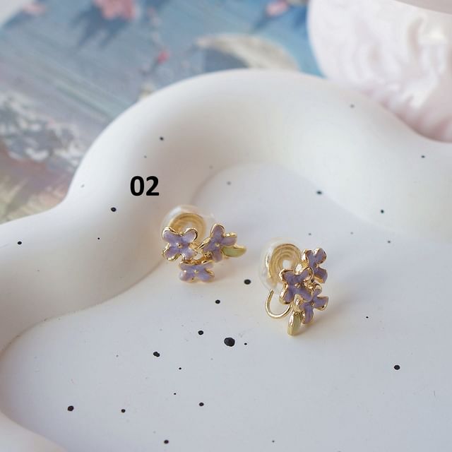 Clip Earring Floral Stud / On