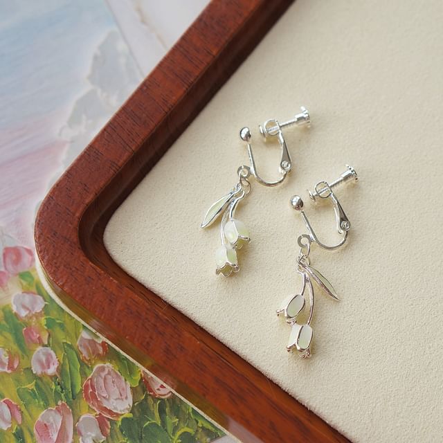 Earring / On Dangle Tulip Clip