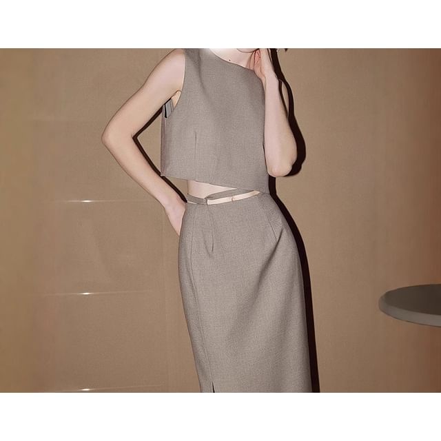 Crop Tank Top / High Waist Plain Maxi Skirt