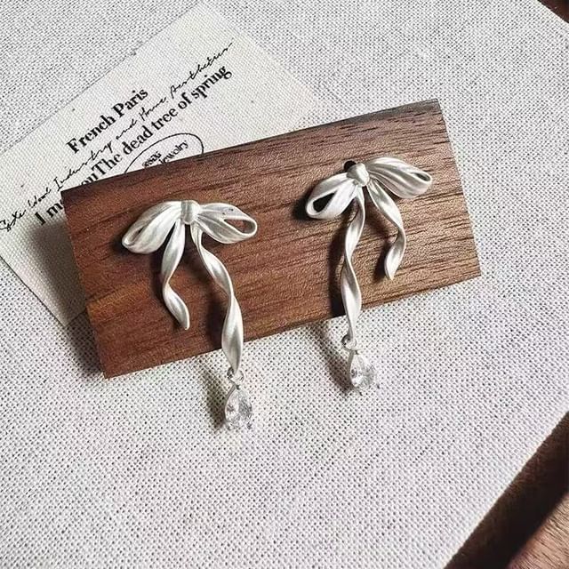 Earring / Rhinestone Bow Drop Clip-On