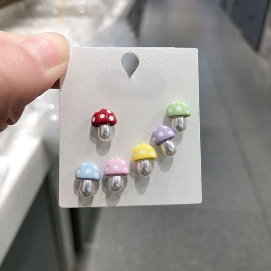 Set Mushroom 6: of Stud Ear