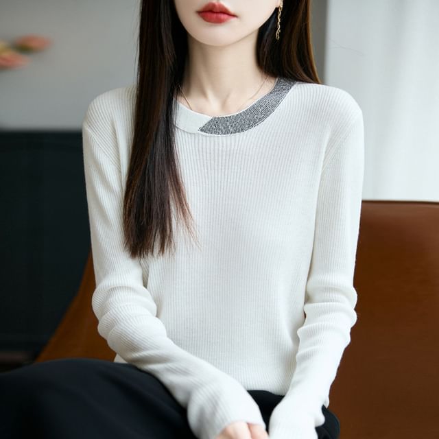 Long-Sleeve Round Neck Rhinestone Ribbed Knit Top