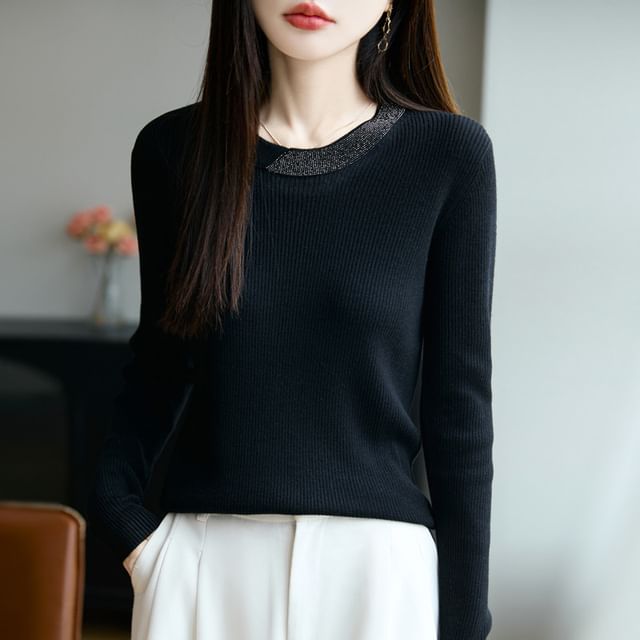 Long-Sleeve Round Neck Rhinestone Ribbed Knit Top