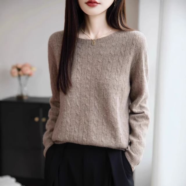 Round Neck Plain Cable Knit Sweater