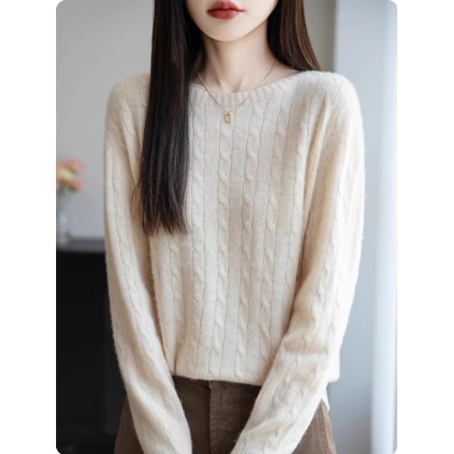 Round Neck Plain Cable Knit Sweater