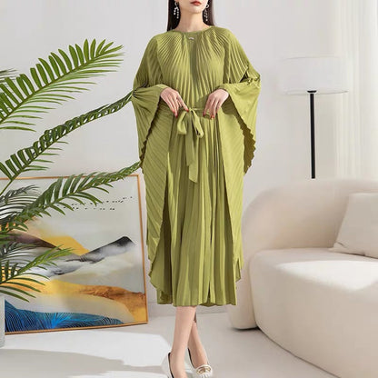 Elegant Round Neck Green Batwing Sleeve Lace-up Pleated Dress AZ1007