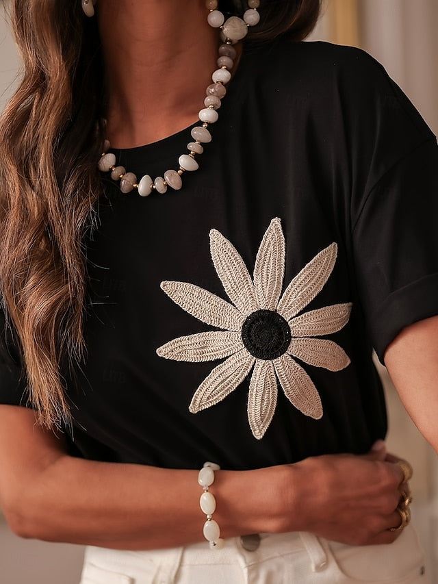 Women's Embroidered T-shirt Embroidered Floral Graphic