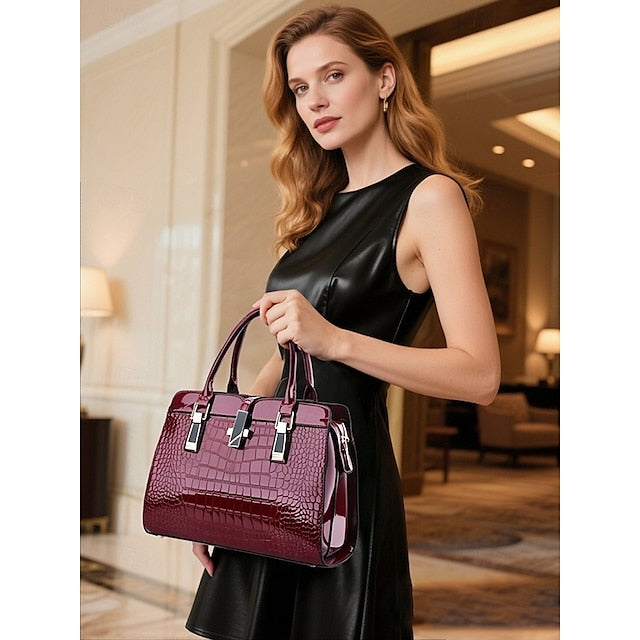 Sac à main femme en cuir verni imitation croco bordeaux