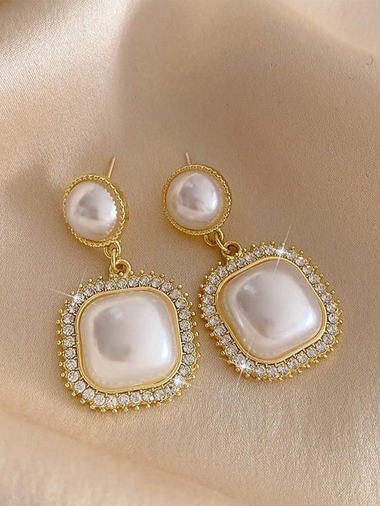 Pearl Elegant Rhinestone Earrings Detailing – Gold-Plated with