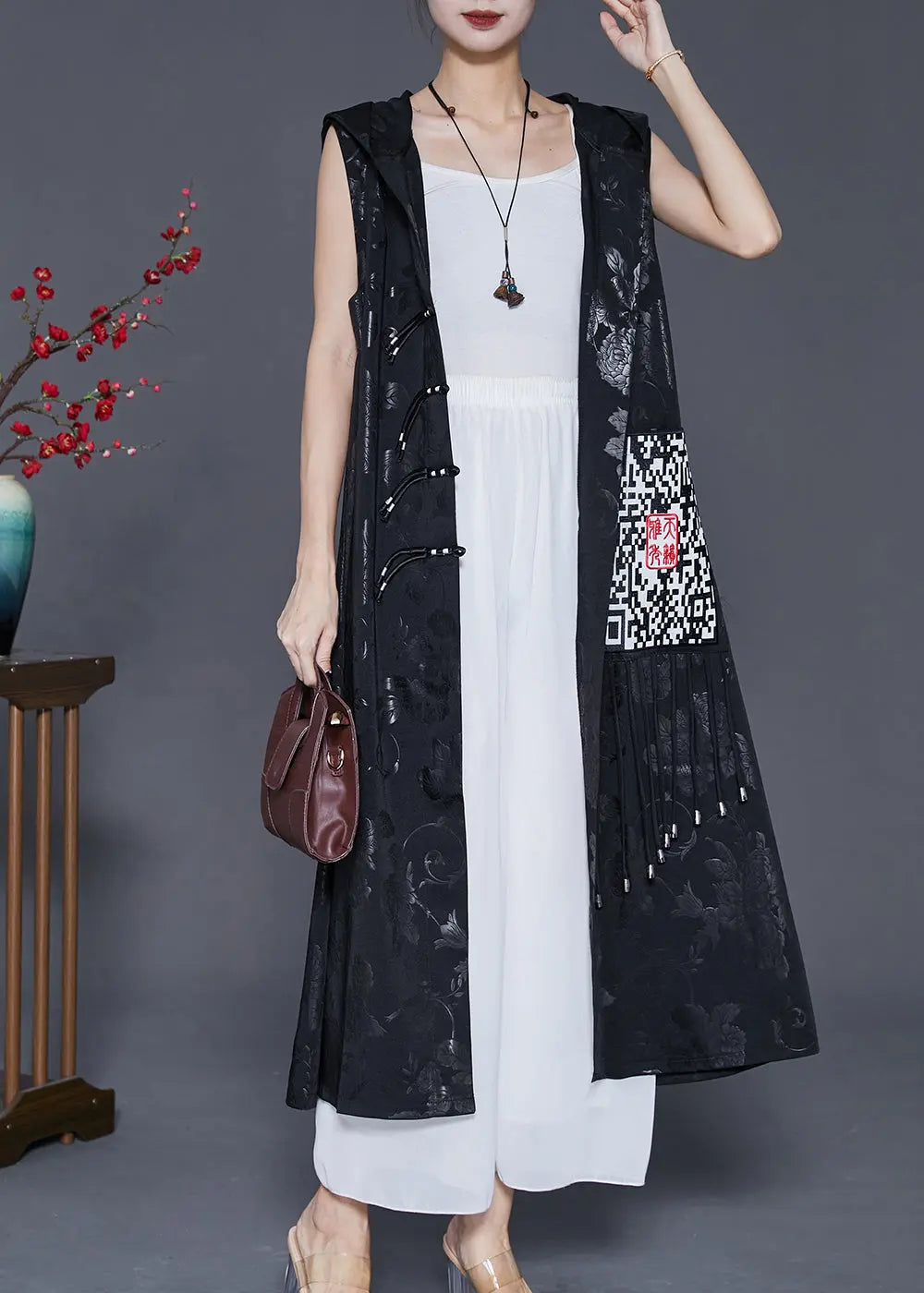 Art Black Hooded Embroideried Silk Long Vest Fall Ada Fashion