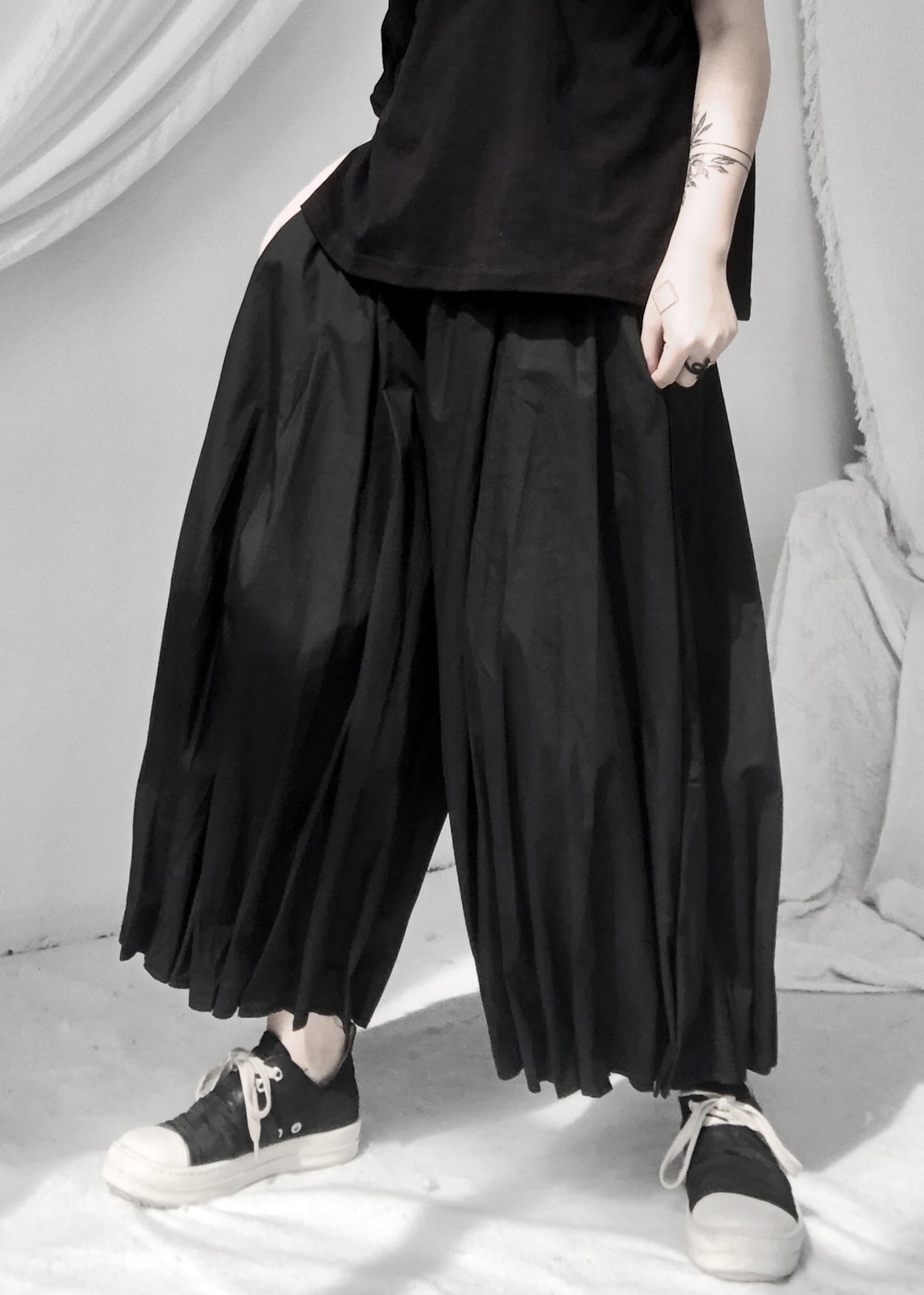 Art Black Wrinkled Elastic Waist Wide Leg Pants Summer Ada Fashion