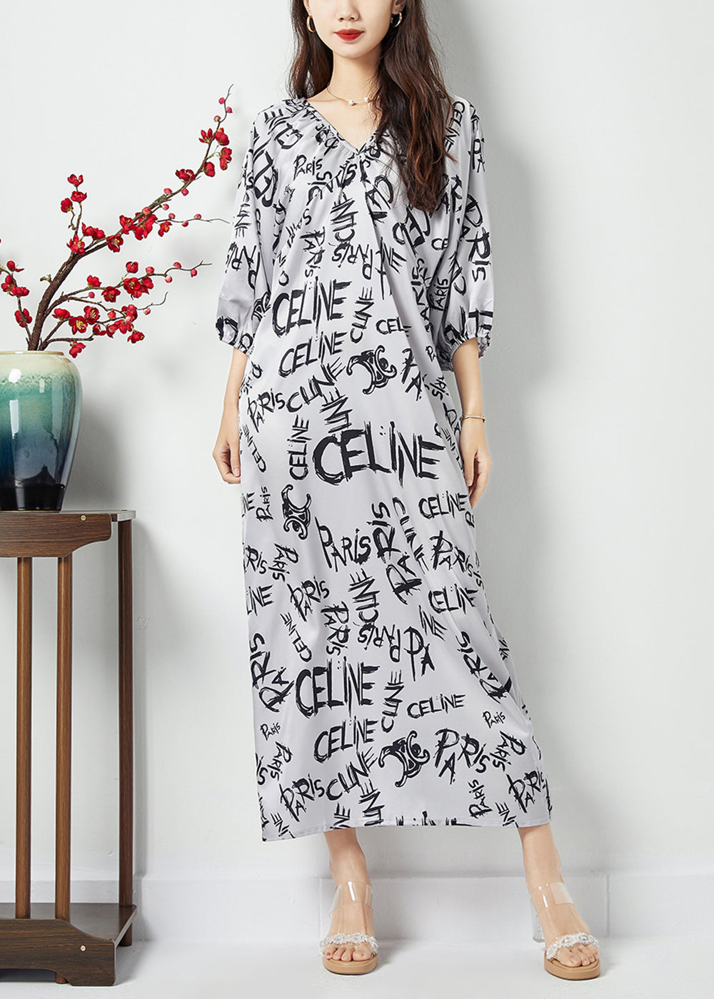 Bohemian White V Neck Letter Print Wrinkled Chiffon Long Dress Batwing Sleeve LC0395 - fabuloryshop