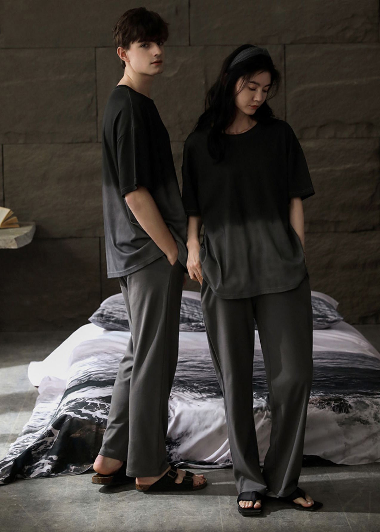 Brief Black O-Neck Ice Silk Couple Pajamas Two Pieces Set Short Sleeve LY2837 - fabuloryshop