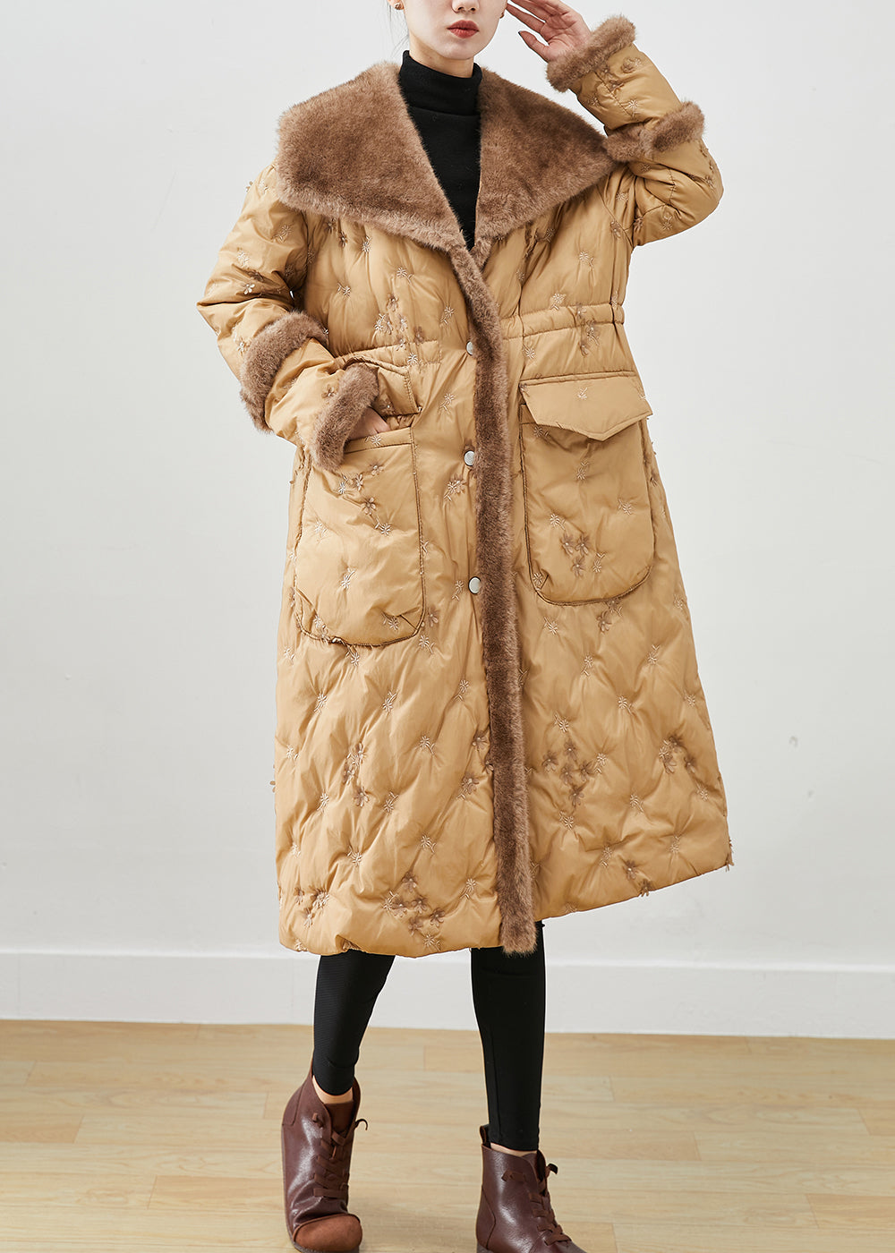 Fashion Khaki Embroideried Patchwork Mink Hair Duck Down Canada Goose Jacket Winter Ada Fashion