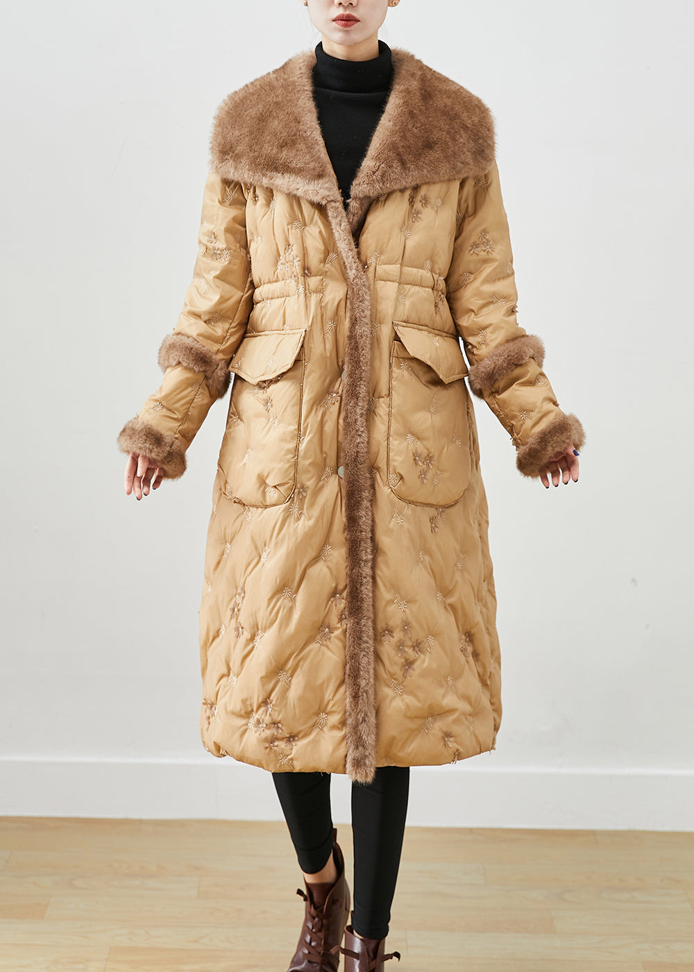 Fashion Khaki Embroideried Patchwork Mink Hair Duck Down Canada Goose Jacket Winter Ada Fashion