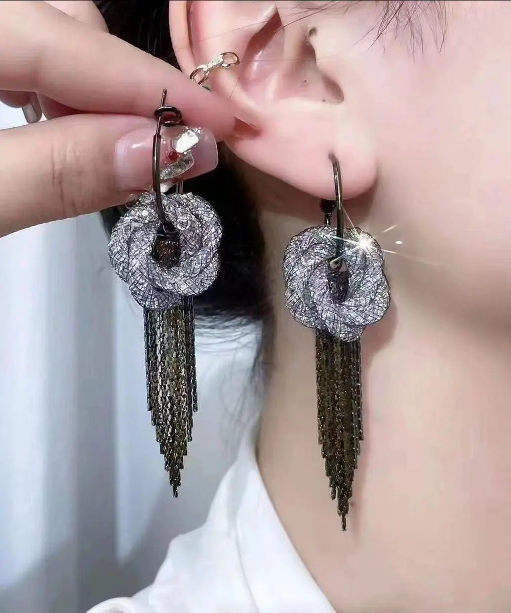 Fine Black Tulle Inlaid Zircon Flowar Tassel Drop Earrings Ada Fashion