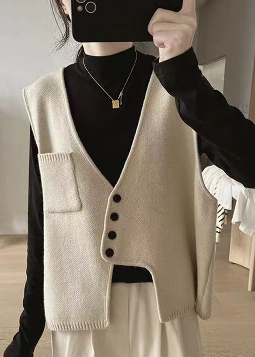 Gilet en tricot de coton à boutons asymétriques sans manches