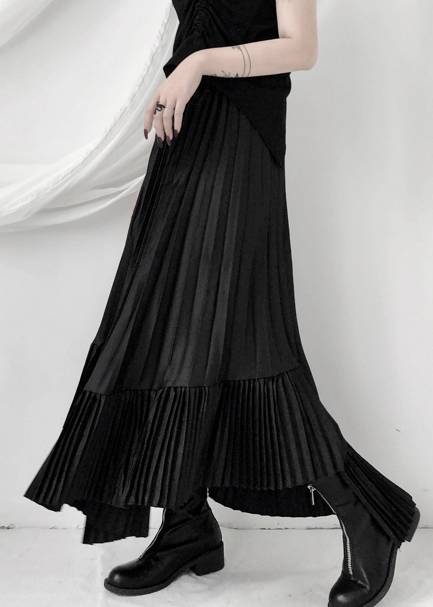 Unique Black Asymmetrical Silk Pleated Skirt Summer Ada Fashion