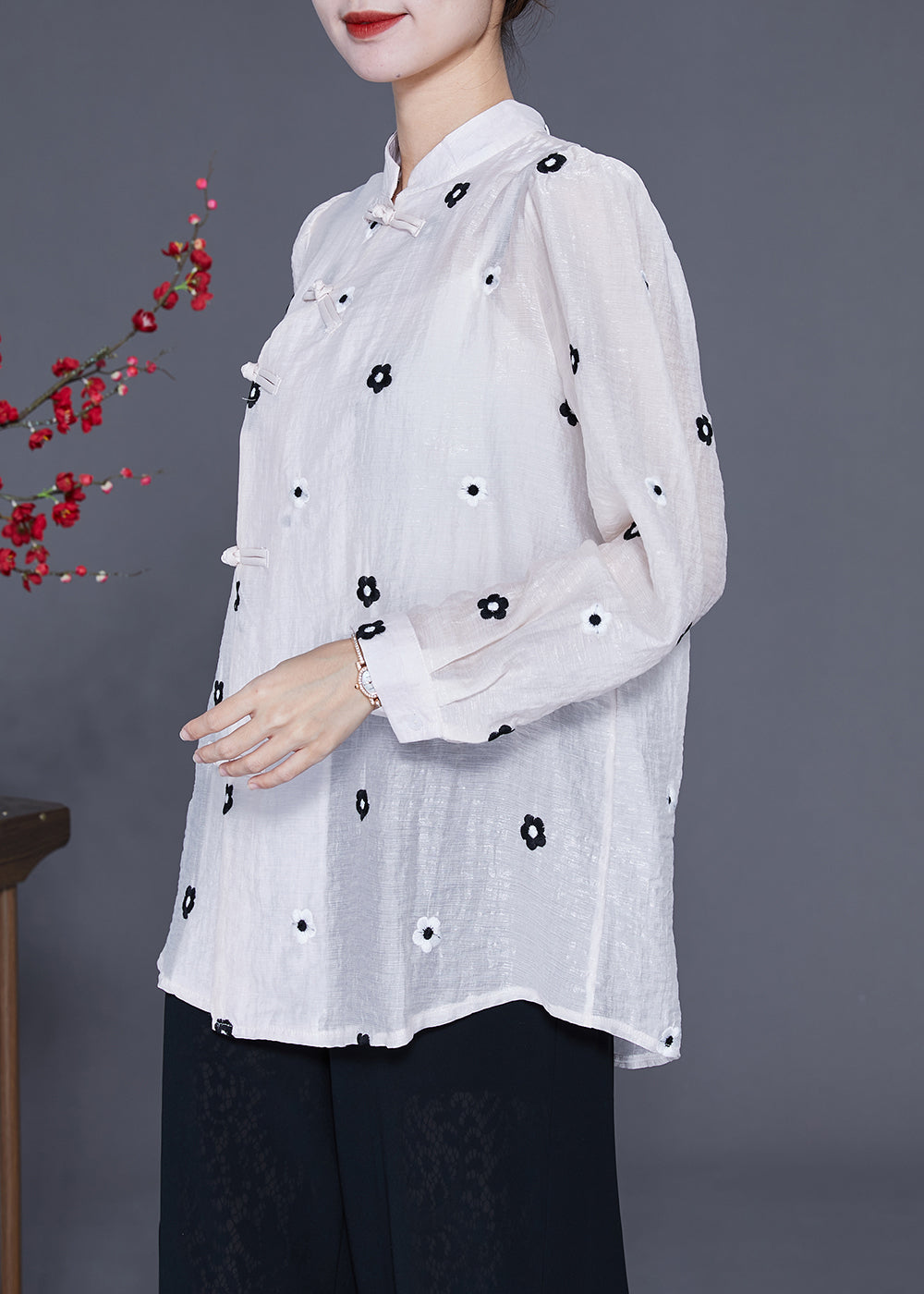 Vintage White Mandarin Collar Embroideried Chinese Button Silk Top Spring LY2344 - fabuloryshop